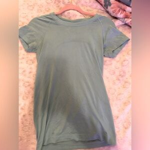 Lululemon swiftly tech